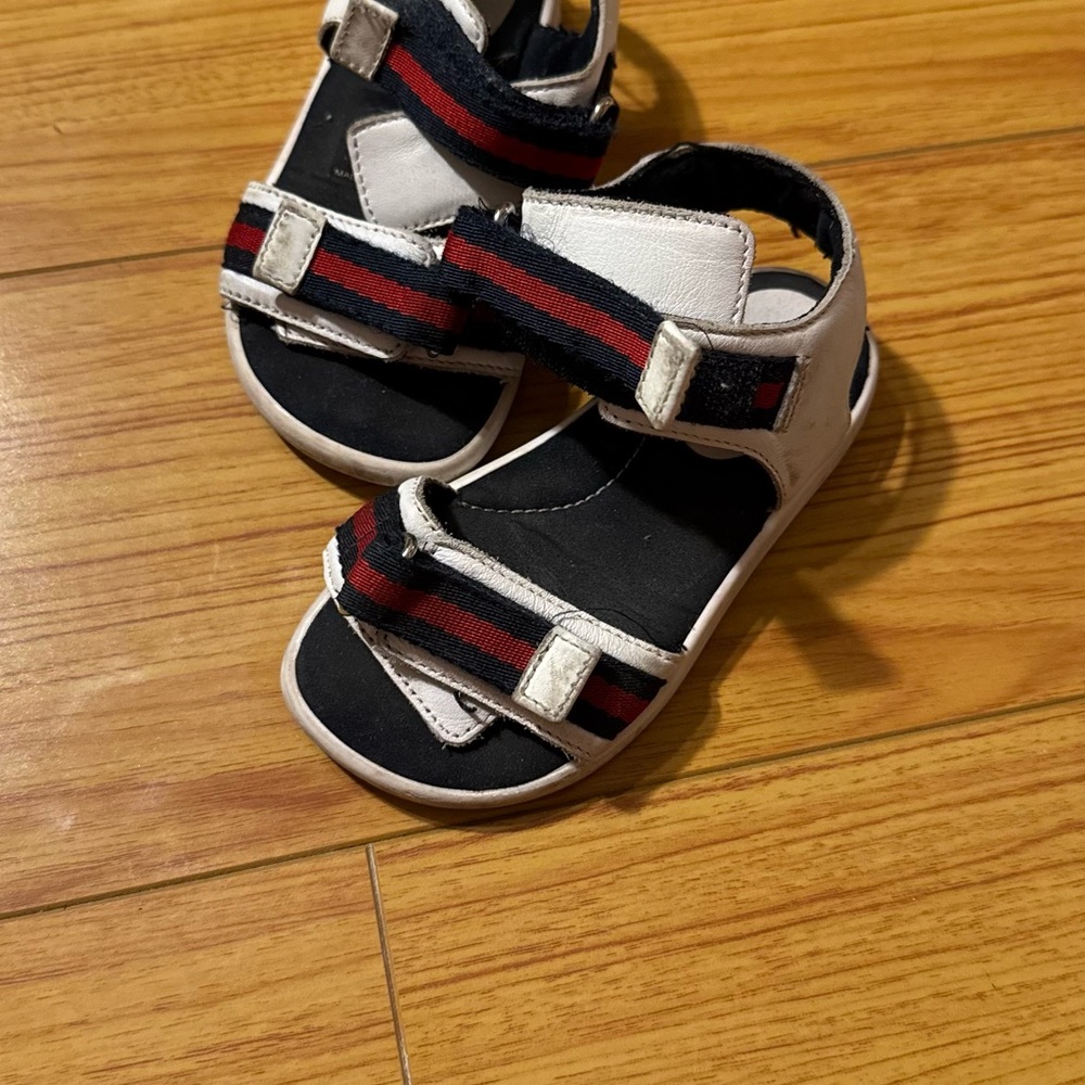 Gucci White and Black Sandals with Straps